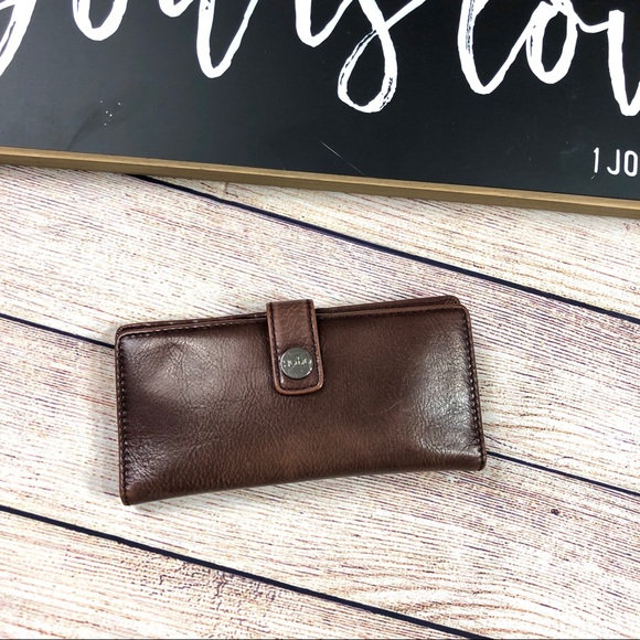 HOBO Handbags - HOBO distressed leather wallet